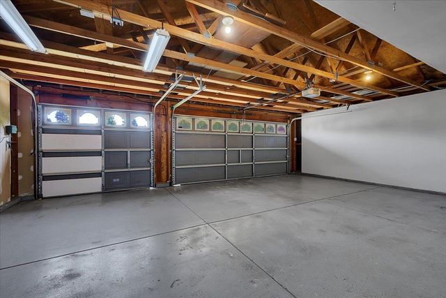 2270 Meadowland Ct, Lincoln, CA 95648