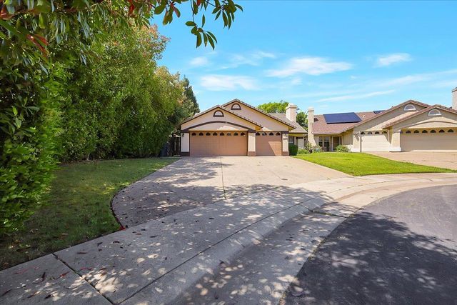 2270 Meadowland Ct, Lincoln, CA 95648