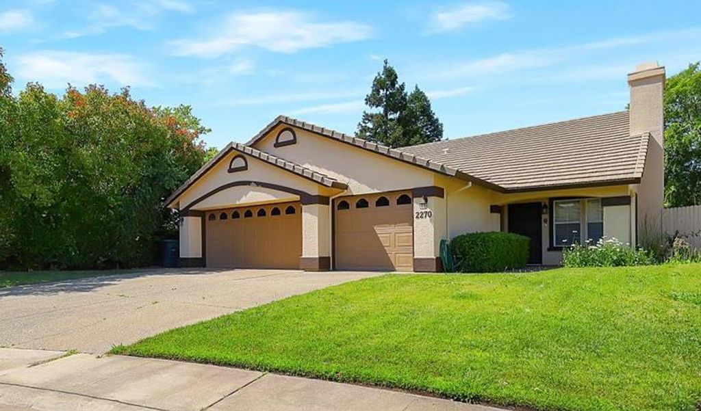 2270 Meadowland Ct, Lincoln, CA 95648