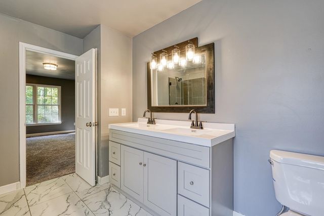 912 Still Spring Run, Inman, SC 29349