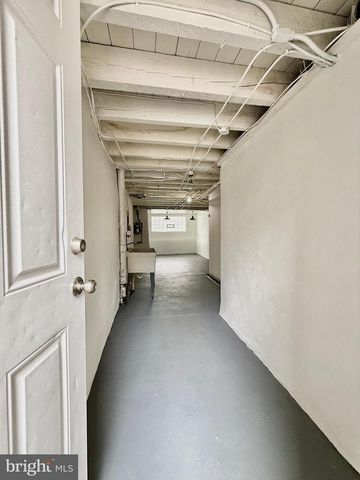 207 W NEDRO AVE, Philadelphia, PA 19120