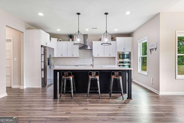 415 Paynes Lake Road, Carrollton, GA 30116