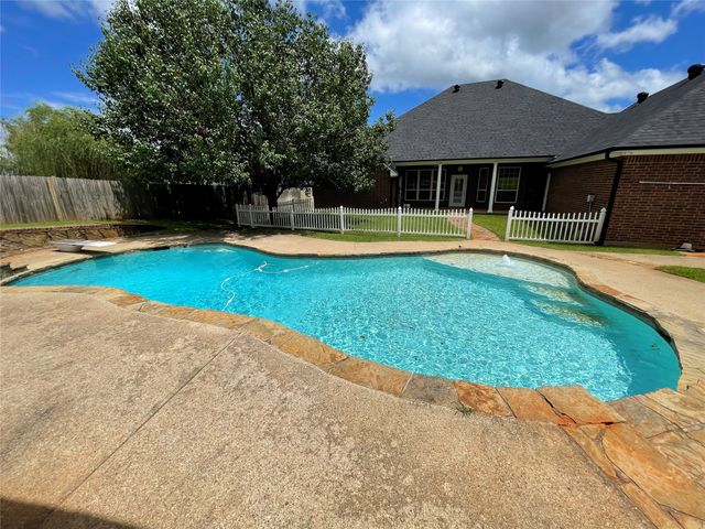 107 Spring Valley Run, Bullard, TX 75757