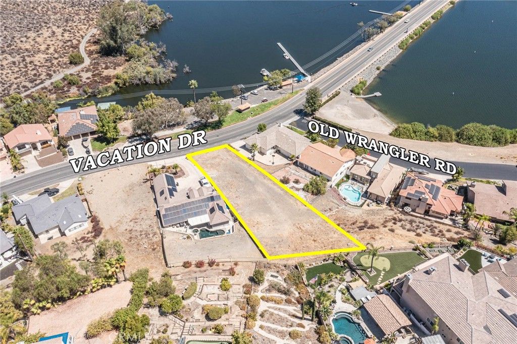 22283 Vacation Drive, Canyon Lake, CA 92587 — exterior
