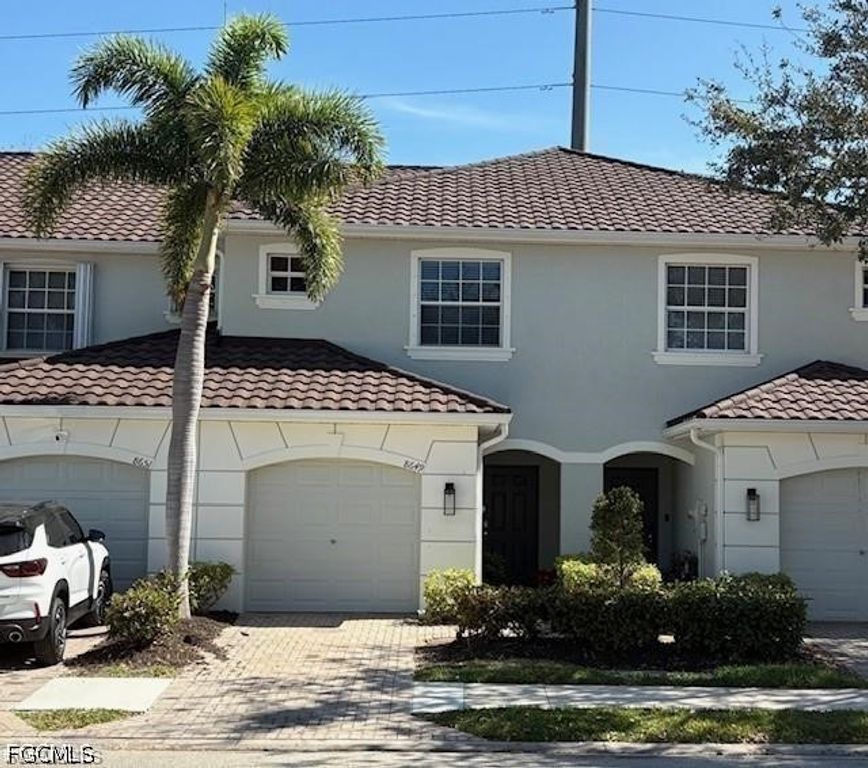 8649 Athena CT, Lehigh Acres, FL 33971