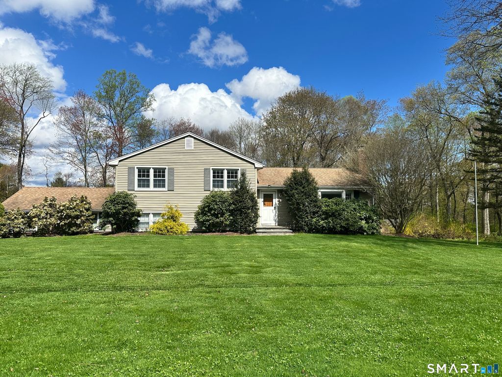 65 Gate Ridge Road, Easton, CT 06612