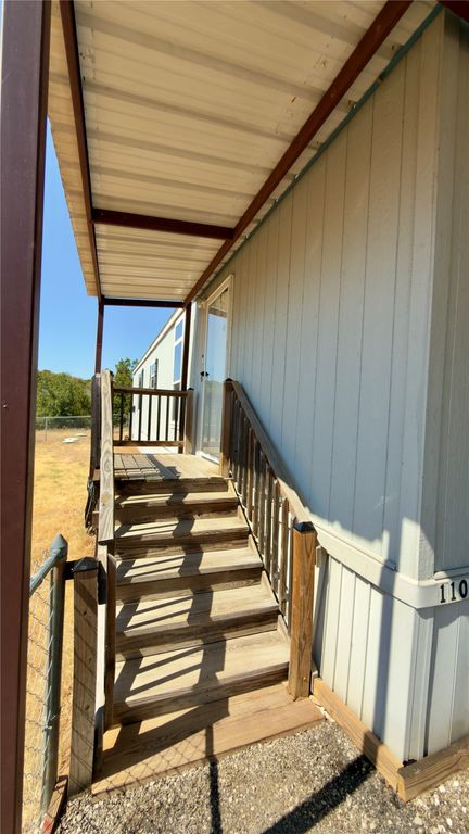 1108 Ridgeview Circle, Granbury, TX 76048 — photo 2