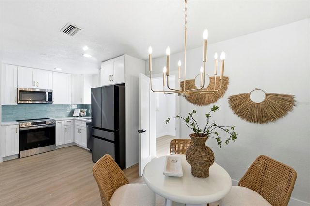 5220 27TH AVENUE N, St Petersburg, FL 33710