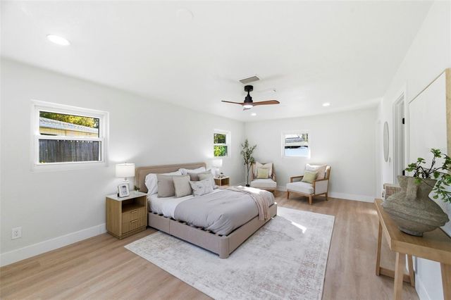 5220 27TH AVENUE N, St Petersburg, FL 33710