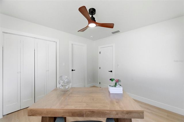 5220 27TH AVENUE N, St Petersburg, FL 33710