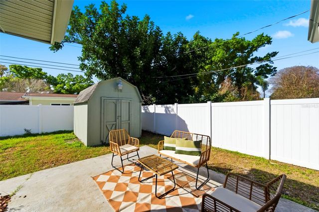 5220 27TH AVENUE N, St Petersburg, FL 33710