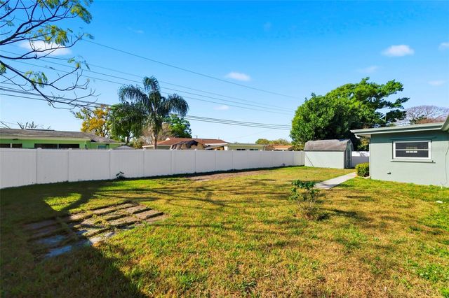 5220 27TH AVENUE N, St Petersburg, FL 33710