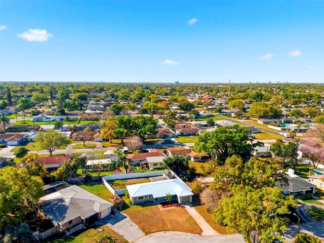 5220 27TH AVENUE N, St Petersburg, FL 33710