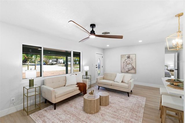 5220 27TH AVENUE N, St Petersburg, FL 33710