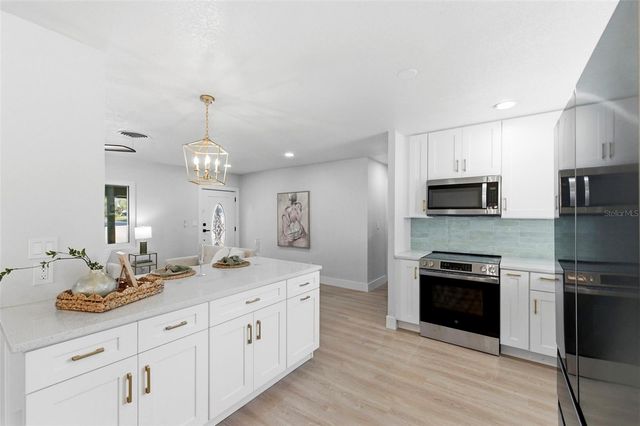 5220 27TH AVENUE N, St Petersburg, FL 33710