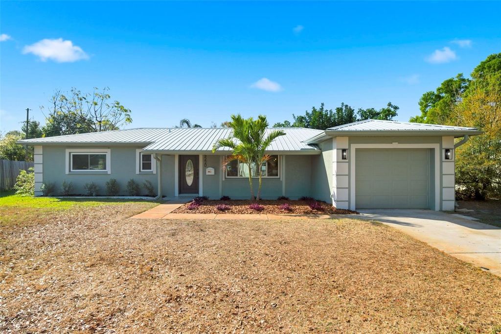 5220 27TH AVENUE N, St Petersburg, FL 33710