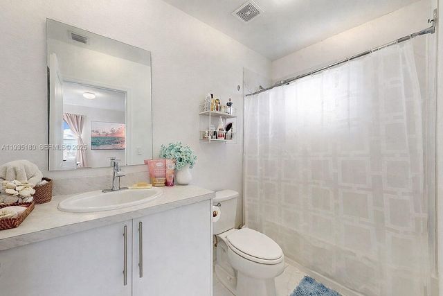 1240 NW 3rd Ln, Florida City, FL 33034