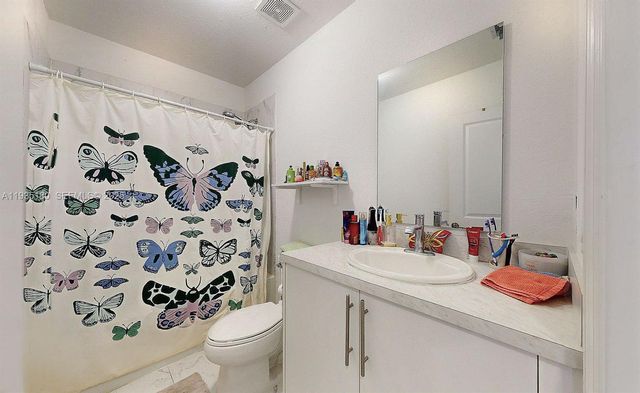 1240 NW 3rd Ln, Florida City, FL 33034