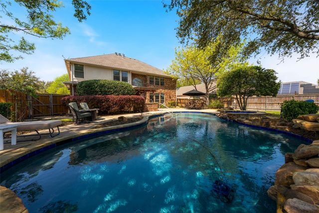 9702 October Glory Lane, Rowlett, TX 75089