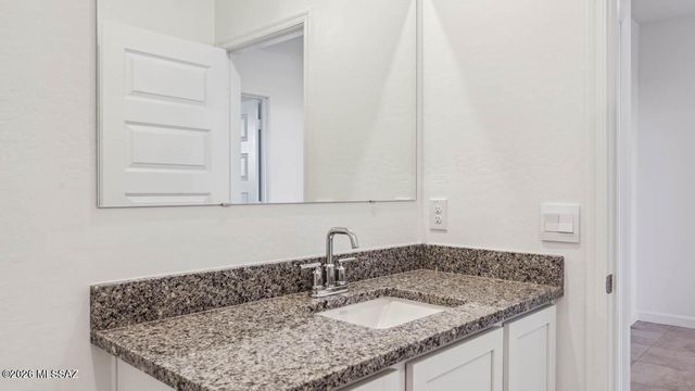 821 W Calle Zaino W, Sahuarita, AZ 85629