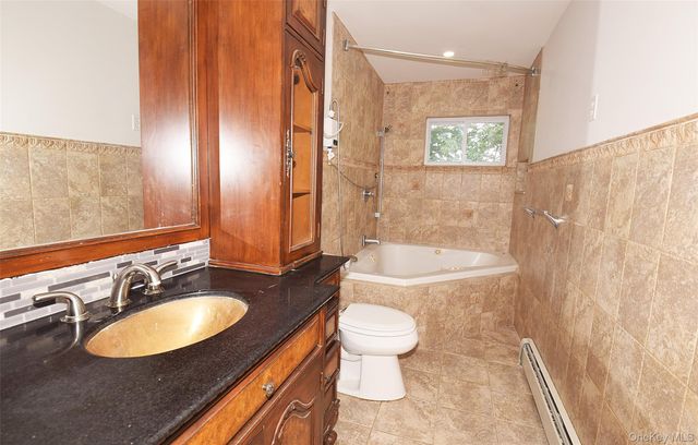 226 14th Avenue, West Babylon, NY 11704