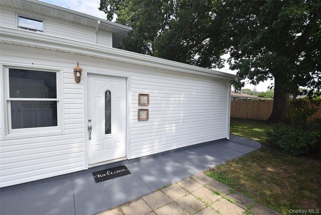 226 14th Avenue, West Babylon, NY 11704