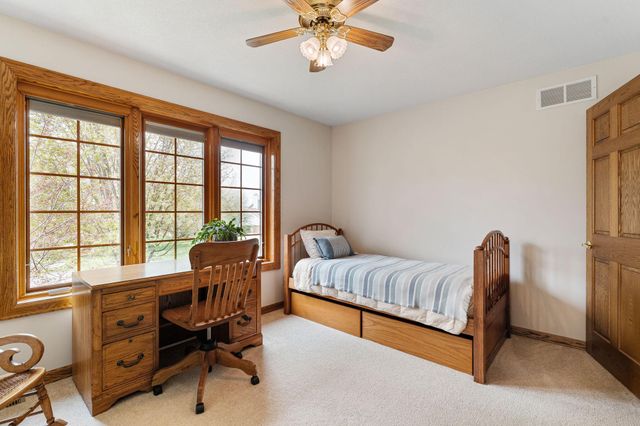 805 27th Street SW, Austin, MN 55912