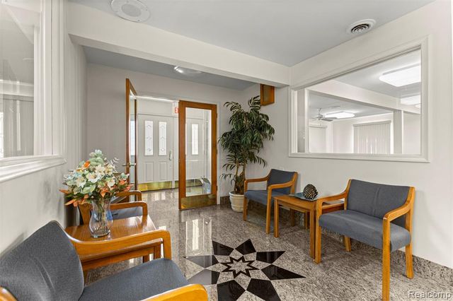 30401 Utica Road, Roseville, MI 48066