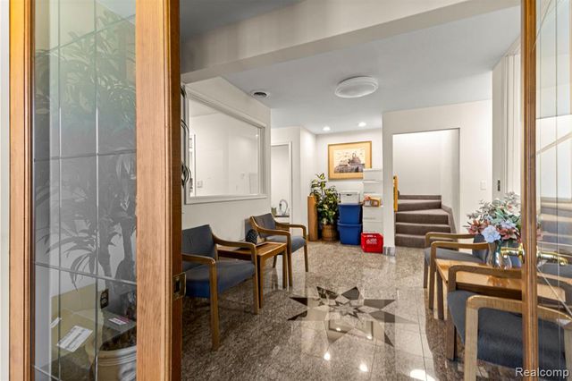 30401 Utica Road, Roseville, MI 48066