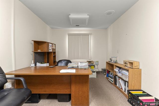 30401 Utica Road, Roseville, MI 48066