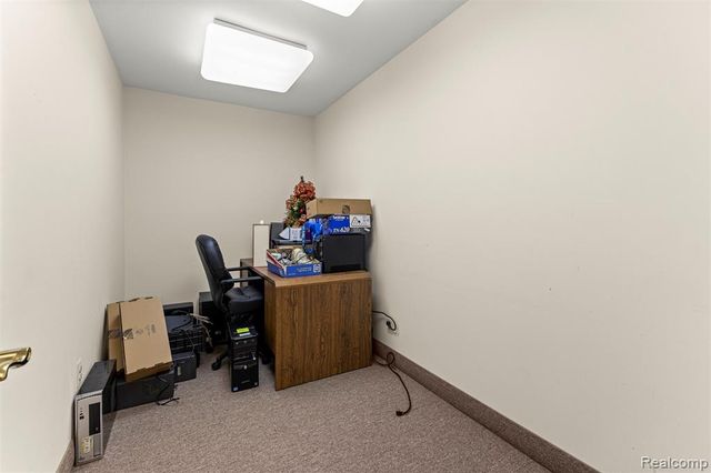 30401 Utica Road, Roseville, MI 48066