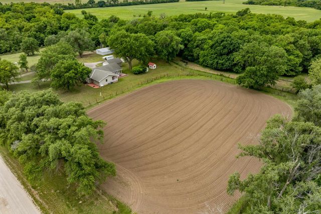 829 N Greenwich Rd, Belle Plaine, KS 67013