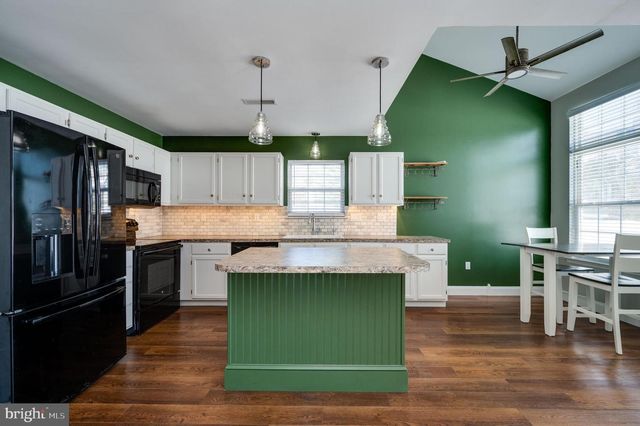 124 HICKORY LN, Reading, PA 19610