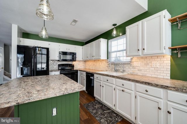 124 HICKORY LN, Reading, PA 19610