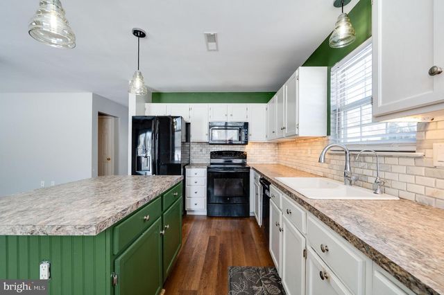 124 HICKORY LN, Reading, PA 19610