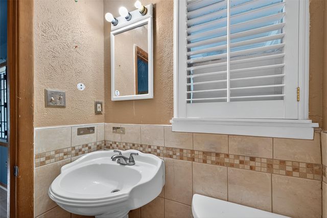 8428 Swiftwater Lane, Houston, TX 77075