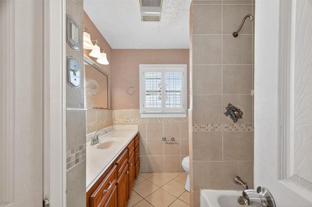 8428 Swiftwater Lane, Houston, TX 77075