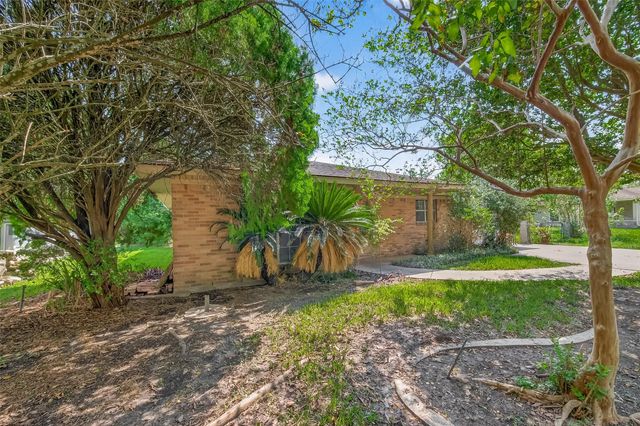 8428 Swiftwater Lane, Houston, TX 77075