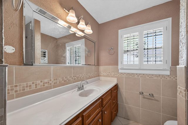 8428 Swiftwater Lane, Houston, TX 77075