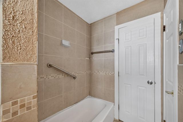 8428 Swiftwater Lane, Houston, TX 77075