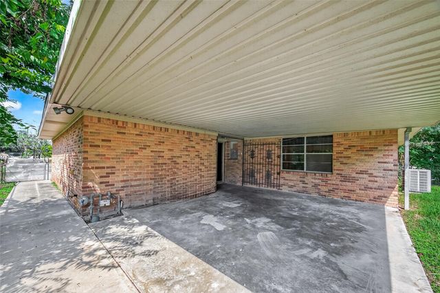 8428 Swiftwater Lane, Houston, TX 77075