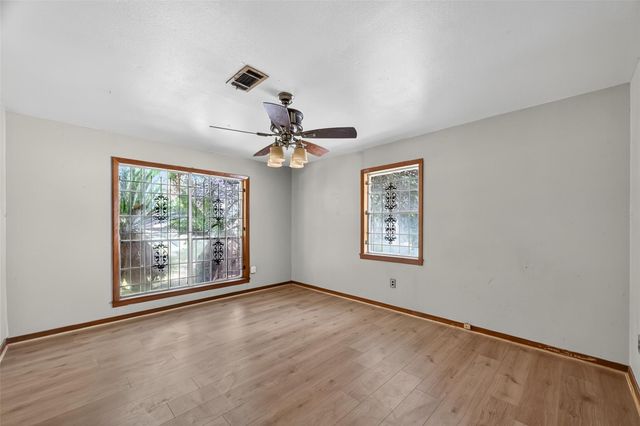 8428 Swiftwater Lane, Houston, TX 77075