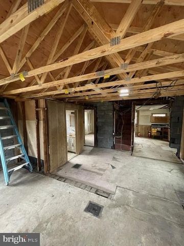 7 FEDERAL ST, Mount Laurel, NJ 08054