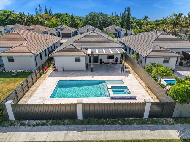 19419 SW 124th Ct, Miami, FL 33177