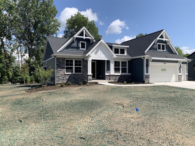 7060 Pinehurst Drive, Rockford, MI 49341