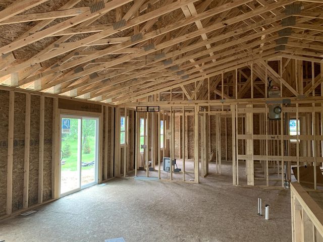 7060 Pinehurst Drive, Rockford, MI 49341