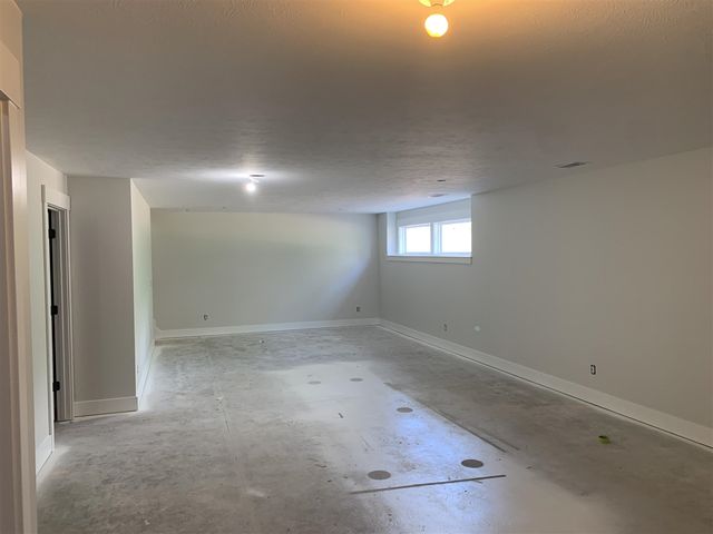 7060 Pinehurst Drive, Rockford, MI 49341