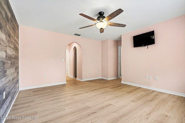 1640 Vista Lake Circle, Melbourne, FL 32904