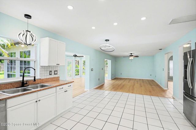 1640 Vista Lake Circle, Melbourne, FL 32904