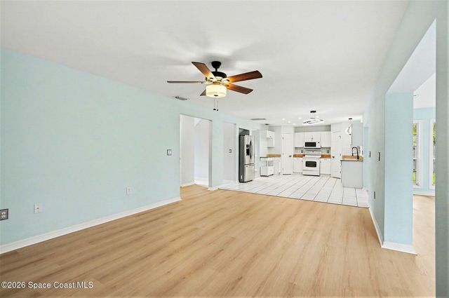 1640 Vista Lake Circle, Melbourne, FL 32904